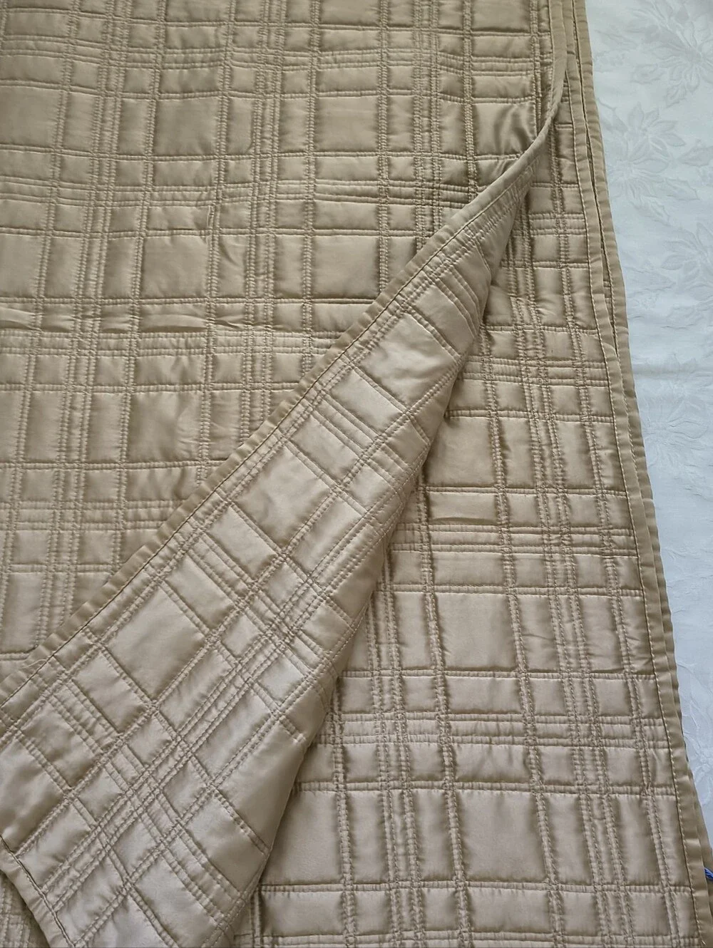 Hotel Collection Silky Mosaic Grid Stitched Bedding Coverlet Quilt